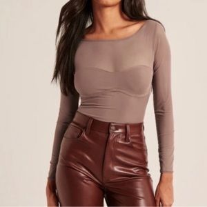 NWT Abercrombie Black long sleeve mesh sweetheart bodysuit - Small